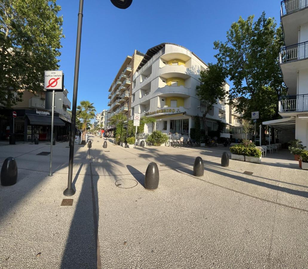 Hotel Sorriso Cattolica Exterior photo