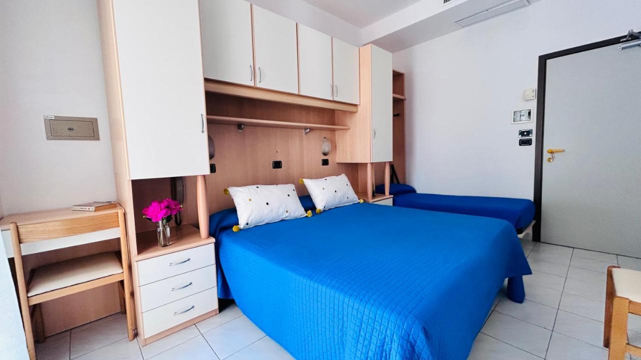 Hotel Sorriso Cattolica Exterior photo