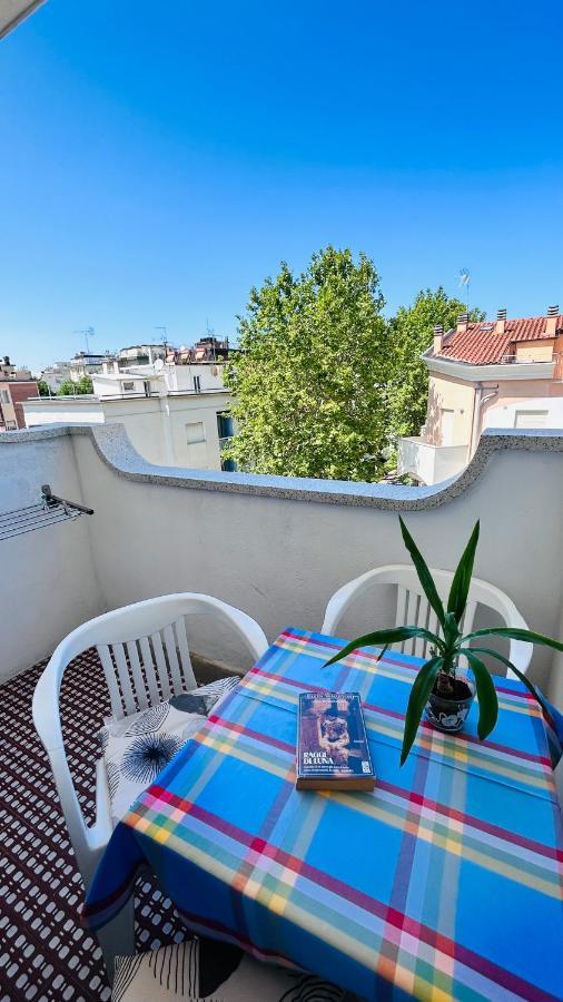 Hotel Sorriso Cattolica Exterior photo