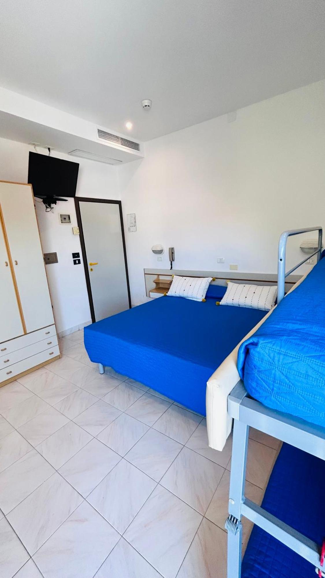 Hotel Sorriso Cattolica Exterior photo